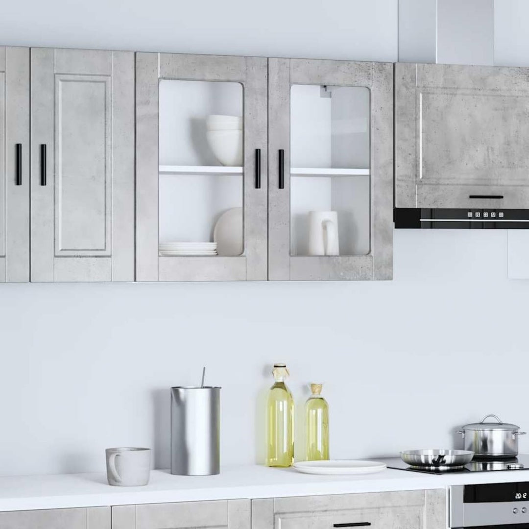 Hochschrank grau mit Tueren mit Ablagen